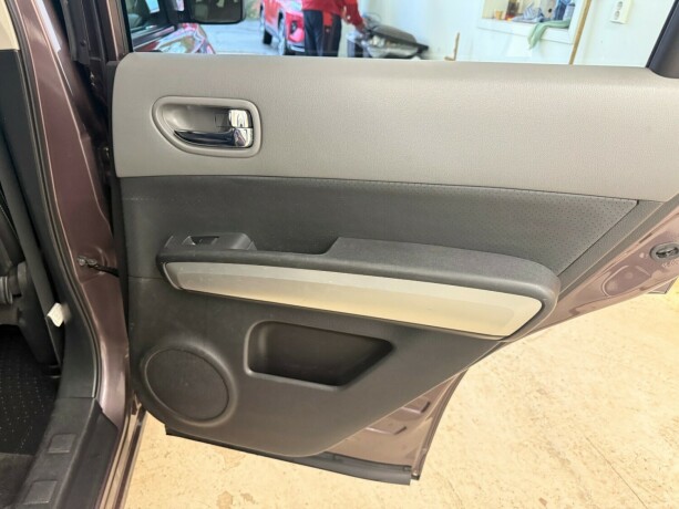 nissan-x-trail-diesel-2009-big-17