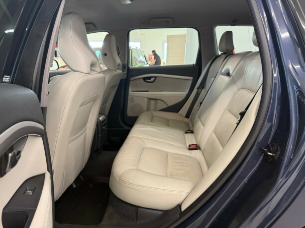 volvo-v70-diesel-2013-big-31