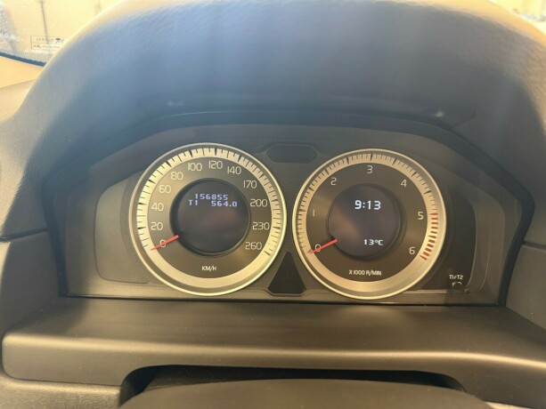 volvo-v70-diesel-2013-big-20