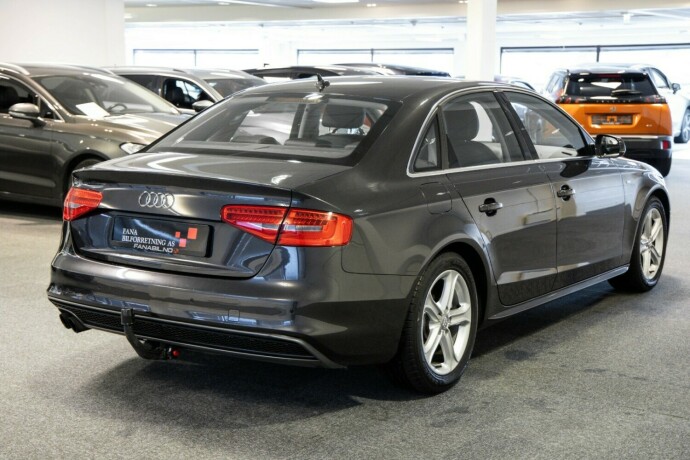 audi-a4-bensin-2015-big-2