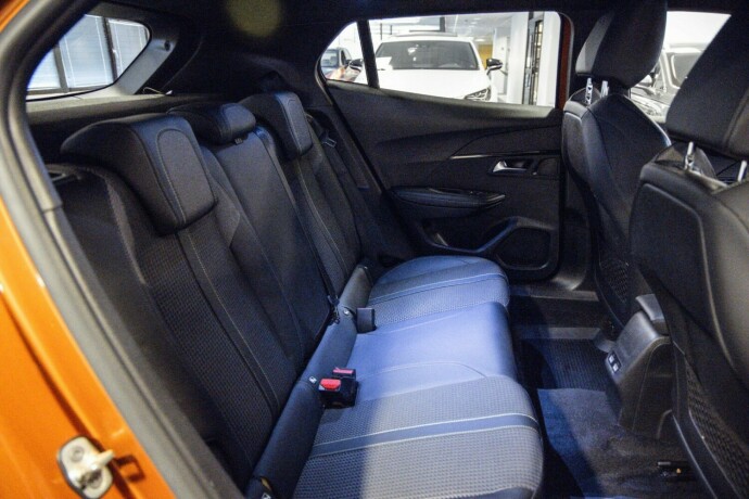 peugeot-e-2008-elektrisitet-2021-big-8