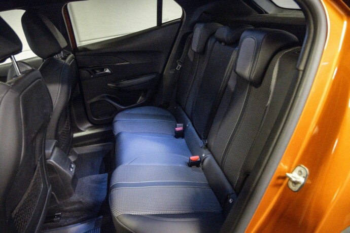 peugeot-e-2008-elektrisitet-2021-big-6