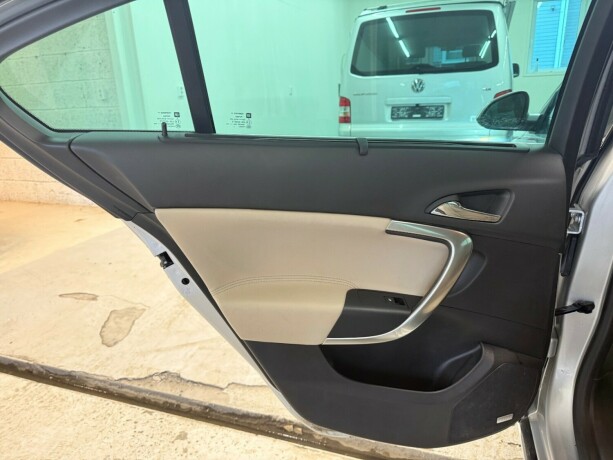 opel-insignia-diesel-2014-big-16