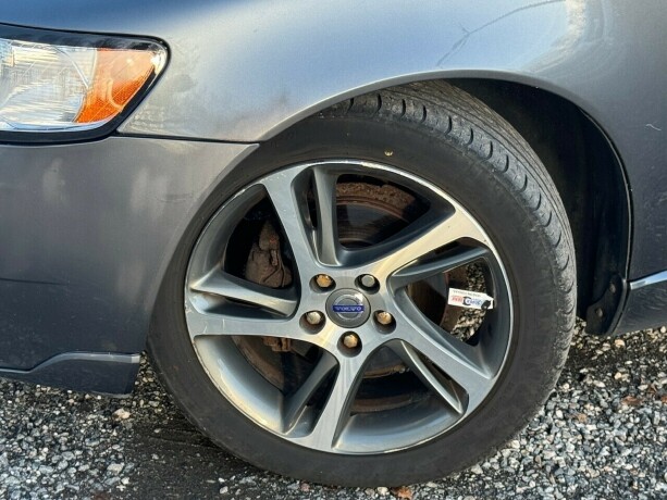 volvo-v50-diesel-2012-big-17