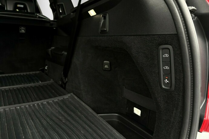 volvo-xc-90-plug-in-petrol-2019-big-13