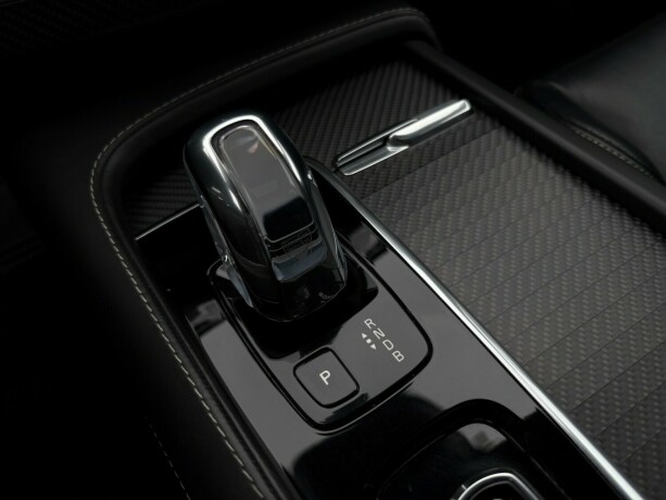 volvo-xc-90-plug-in-petrol-2019-big-27