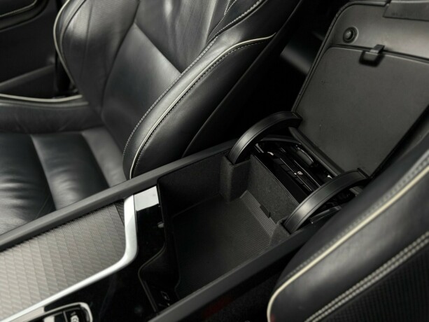 volvo-xc-90-plug-in-petrol-2019-big-22