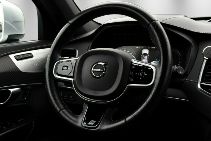 volvo-xc-90-plug-in-petrol-2019-big-15