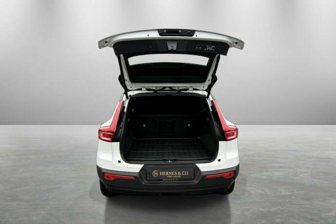 volvo-xc-40-elektrisitet-2022-big-10