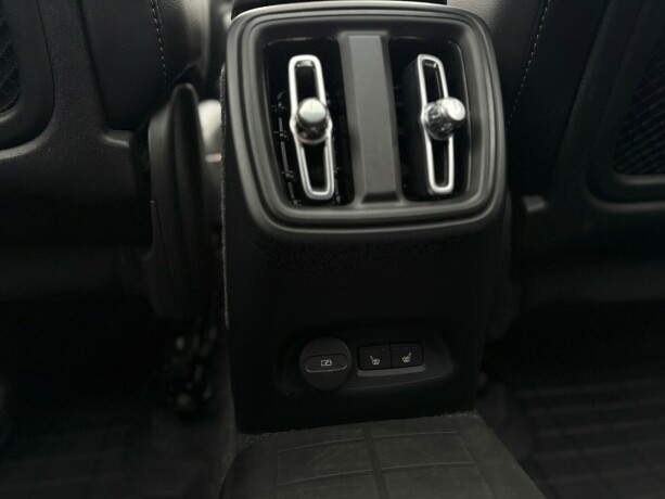 volvo-xc-40-elektrisitet-2022-big-37