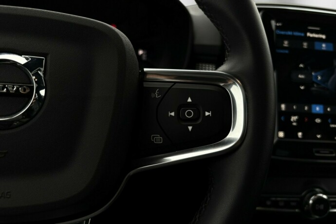 volvo-xc-40-elektrisitet-2022-big-17