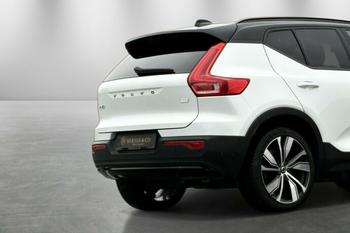 volvo-xc-40-elektrisitet-2022-big-6