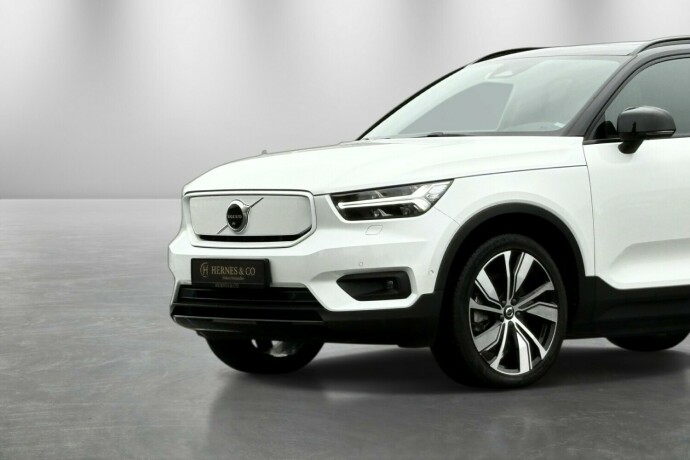 volvo-xc-40-elektrisitet-2022-big-2