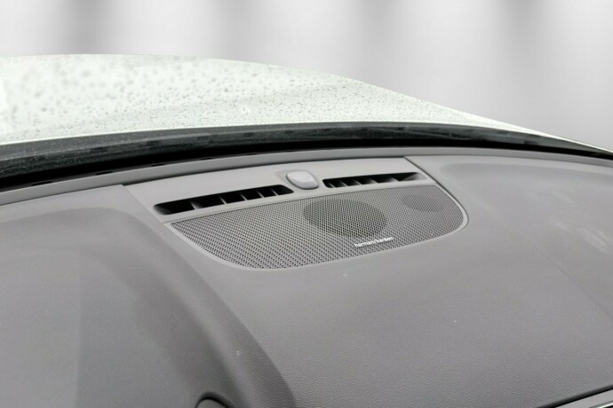 volvo-xc-40-elektrisitet-2022-big-26