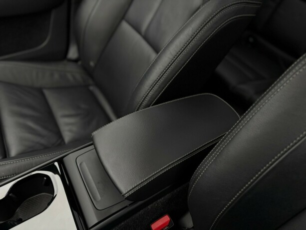 volvo-xc-40-elektrisitet-2022-big-29