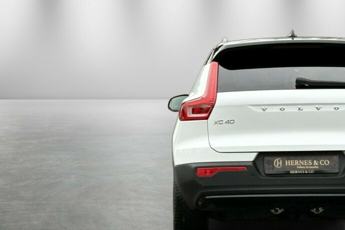 volvo-xc-40-elektrisitet-2022-big-8