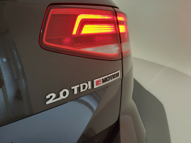 volkswagen-passat-diesel-2017-big-11