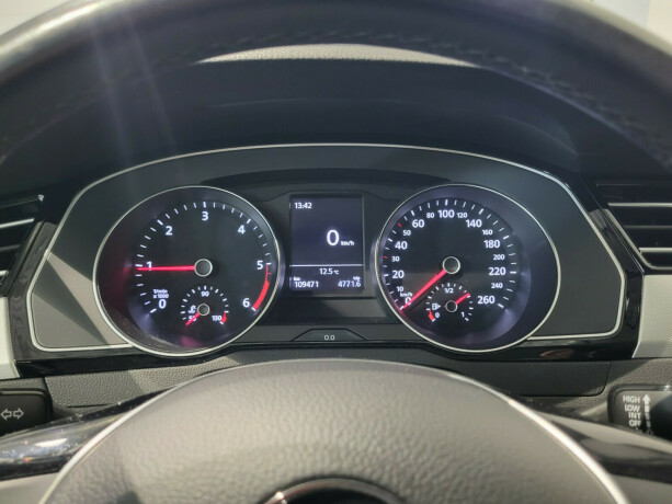 volkswagen-passat-diesel-2017-big-15