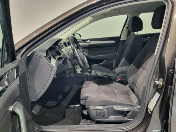 volkswagen-passat-diesel-2017-big-12