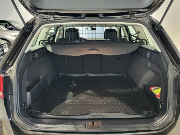 volkswagen-passat-diesel-2017-big-27