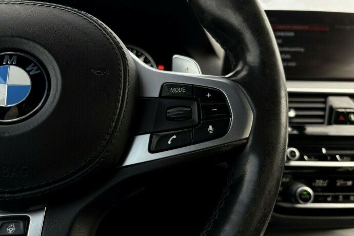 bmw-5-serie-plug-in-petrol-2017-big-16