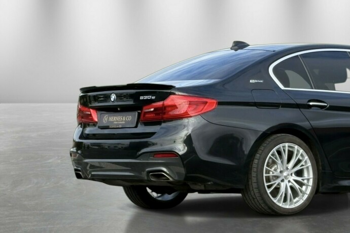 bmw-5-serie-plug-in-petrol-2017-big-9