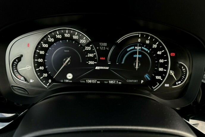 bmw-5-serie-plug-in-petrol-2017-big-17