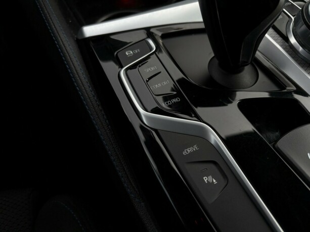 bmw-5-serie-plug-in-petrol-2017-big-25