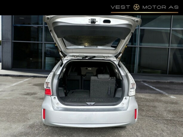 toyota-prius-seven-elektrisitetbensin-2013-big-6