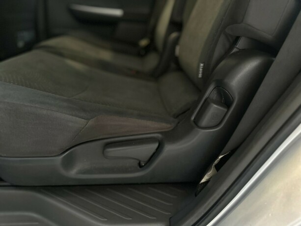 toyota-prius-seven-elektrisitetbensin-2013-big-15