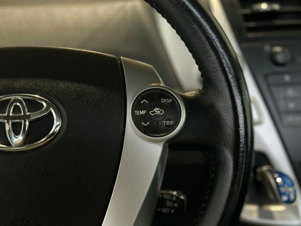 toyota-prius-seven-elektrisitetbensin-2013-big-19