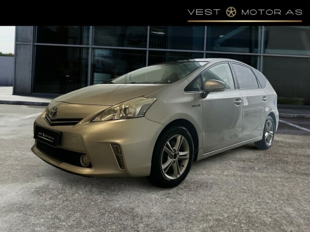 toyota-prius-seven-elektrisitetbensin-2013-big-2