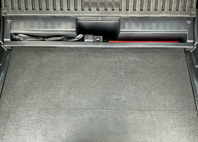 toyota-rav4-elektrisitetbensin-2016-big-37