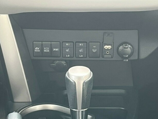 toyota-rav4-elektrisitetbensin-2016-big-19