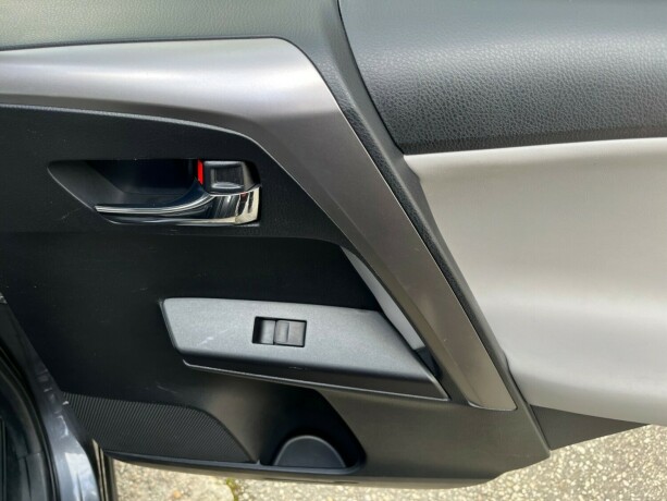 toyota-rav4-elektrisitetbensin-2016-big-29