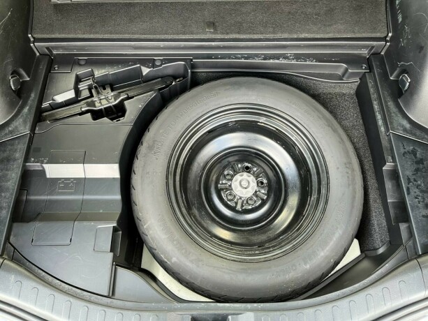 toyota-rav4-elektrisitetbensin-2016-big-38