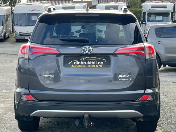toyota-rav4-elektrisitetbensin-2016-big-5