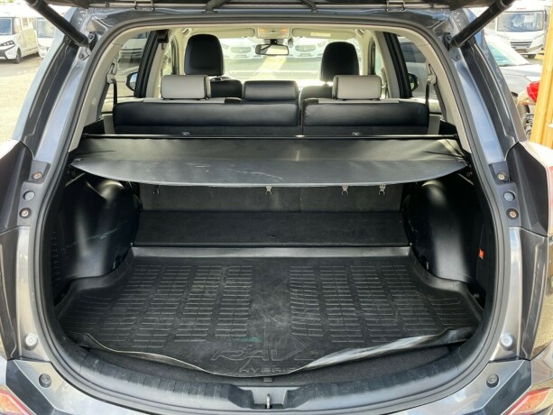 toyota-rav4-elektrisitetbensin-2016-big-33