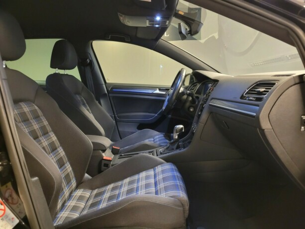 volkswagen-golf-elektrisitetbensin-2018-big-11