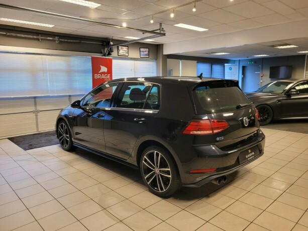 volkswagen-golf-elektrisitetbensin-2018-big-6