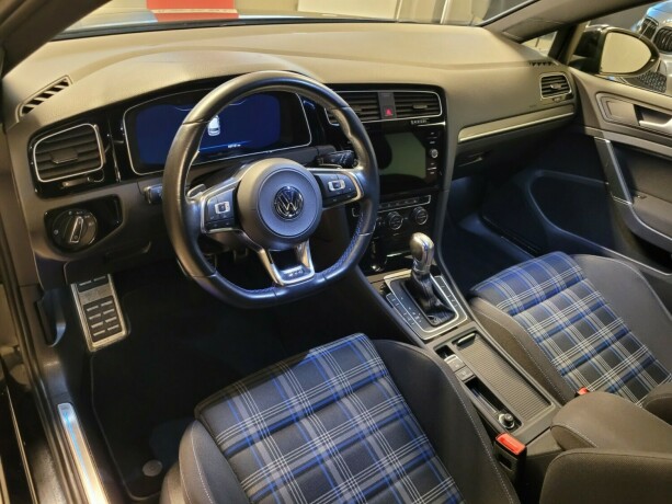 volkswagen-golf-elektrisitetbensin-2018-big-20