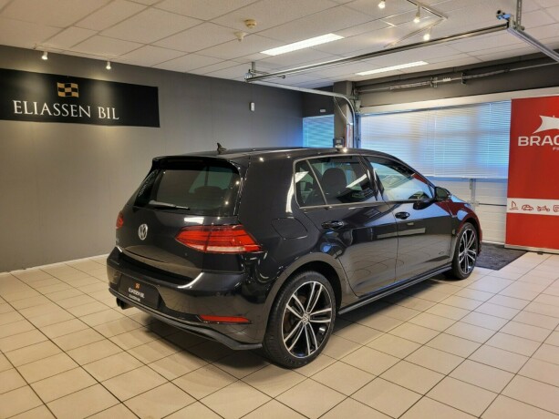 volkswagen-golf-elektrisitetbensin-2018-big-4