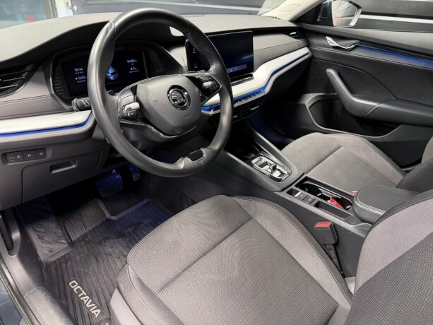 skoda-octavia-elektrisitetbensin-2021-big-12