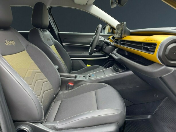 jeep-avenger-elektrisitet-2023-big-11