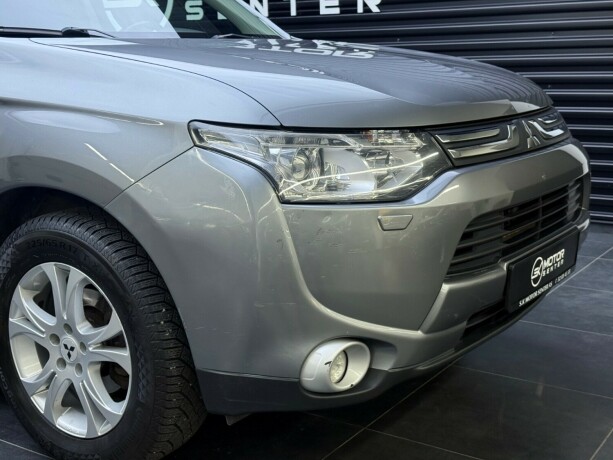 mitsubishi-outlander-bensin-2013-big-2