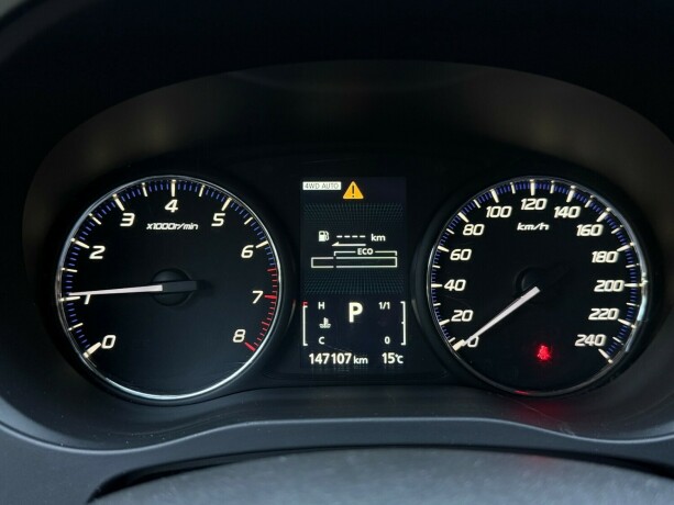 mitsubishi-outlander-bensin-2013-big-16