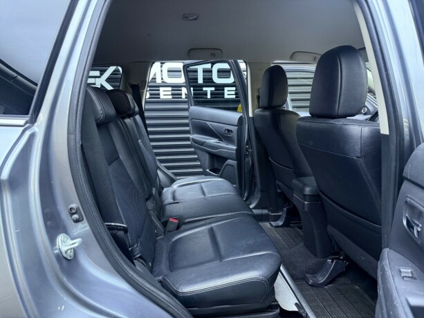 mitsubishi-outlander-bensin-2013-big-29
