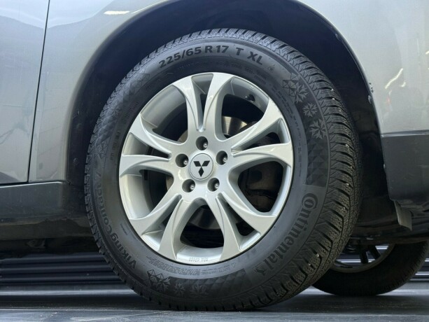 mitsubishi-outlander-bensin-2013-big-7