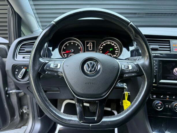 volkswagen-golf-bensin-2014-big-12