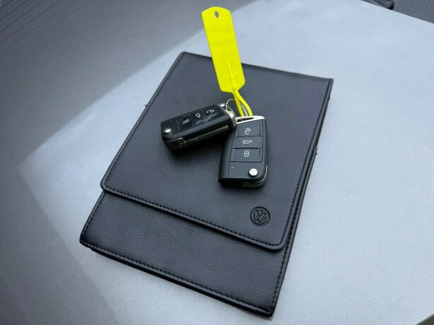 volkswagen-golf-bensin-2014-big-32